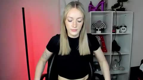 evelynblond online show from 02/24/26, 02:04