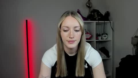 evelynblond online show from 04/07/26, 12:27