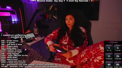 Evelyne online show from 12/21/24, 05:14