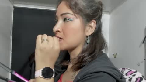 Snapshot of evelynesex chatting on 04/26/26, 03:59 Evelyne online show from 04/26/26, 03:59