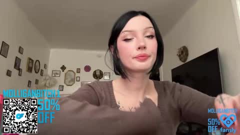 Evelyn online show from 02/19/26, 09:44