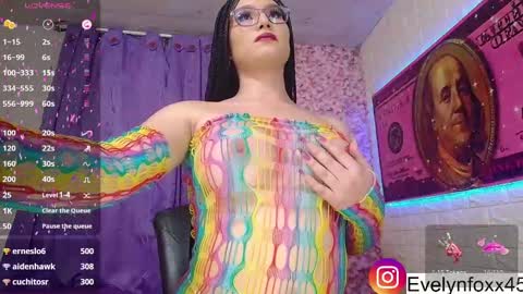 Snapshot of evelynfox_xx chatting on 02/22/25, 11:57 evelyn Foxx new account online show from 02/22/25, 11:57
