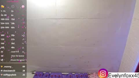 Snapshot of evelynfox_xx chatting on 02/27/25, 07:34 evelyn Foxx new account online show from 02/27/25, 07:34