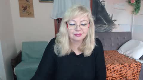 BarbaraBlondy online show from 11/12/25, 12:05