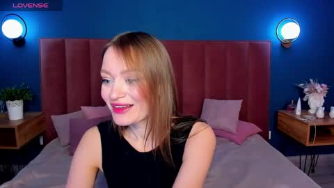 Evelyn online show from 12/01/25, 01:32