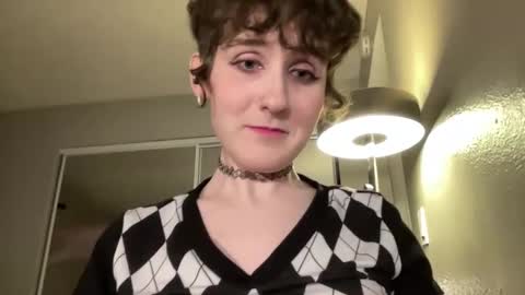 Snapshot of evermoore_24 chatting on 01/09/25, 03:04 ever moore online show from 01/09/25, 03:04