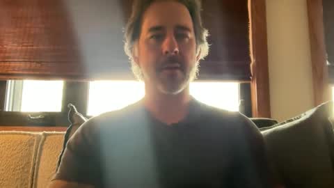 Every Day Is a Holiday online show from 04/29/26, 05:17