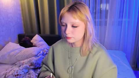 Forget me not eve on CB online show from 11/21/25, 02:38