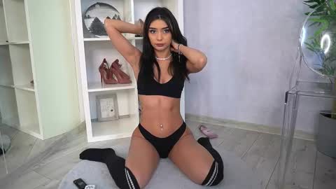 Snapshot of evewilder chatting on 01/13/26, 06:29 evewilder online show from 01/13/26, 06:29