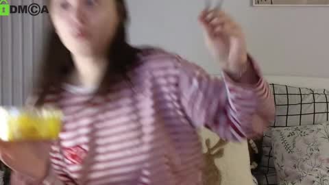 evi_woow online show from 01/03/25, 07:07