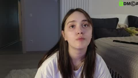 evi_woow online show from 02/26/25, 09:27