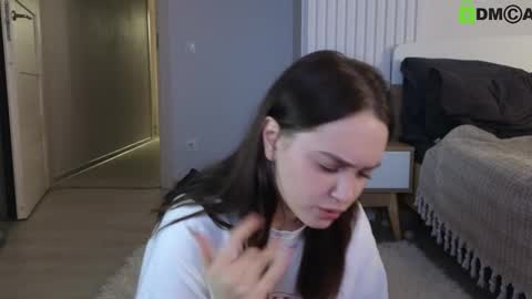 evi_woow online show from 03/02/25, 11:42