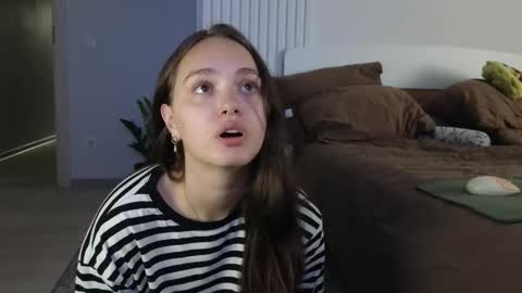 evi_woow online show from 09/09/25, 08:52