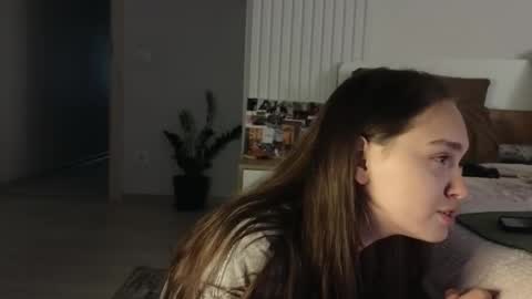 evi_woow online show from 09/18/25, 12:45