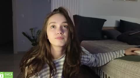 evi_woow online show from 11/11/25, 10:21