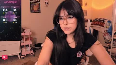 Snapshot of evie_luna chatting on 12/06/24, 02:02 Evie Luna online show from 12/06/24, 02:02