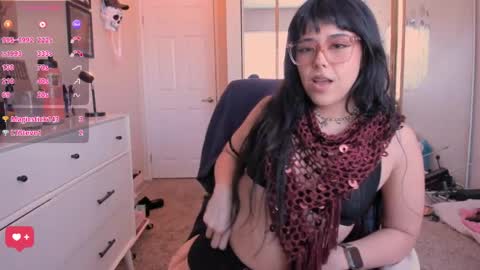 Evie Luna online show from 04/19/26, 12:54