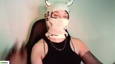 Renesme White Im here from Monday to Friday online show from 04/27/26, 04:32