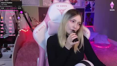 Evie online show from 12/17/24, 04:01