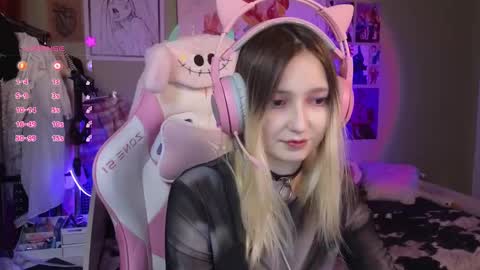 Evie online show from 02/06/25, 09:06