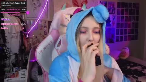 Evie online show from 03/07/25, 08:22