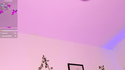 Snapshot of evieh1_ chatting on 01/14/25, 09:35 Ivi Alejandra  online show from 01/14/25, 09:35