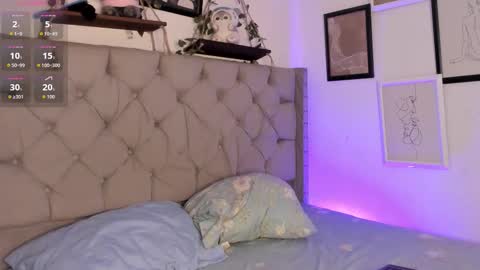 Snapshot of evieh1_ chatting on 10/15/25, 10:32 Ivi Alejandra  online show from 10/15/25, 10:32
