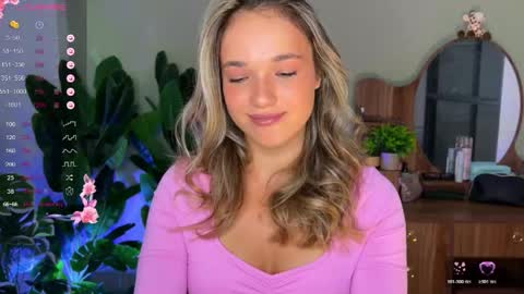 Snapshot of evielina chatting on 04/28/26, 11:43 evielina online show from 04/28/26, 11:43