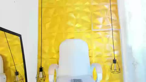 Snapshot of evil_annie chatting on 09/10/25, 10:21 Annie online show from 09/10/25, 10:21