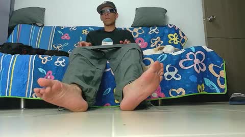 evil_boss1 online show from 04/15/26, 03:13