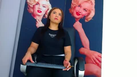 EVILYN online show from 12/23/24, 04:55