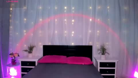 Evolet online show from 07/19/26, 11:36