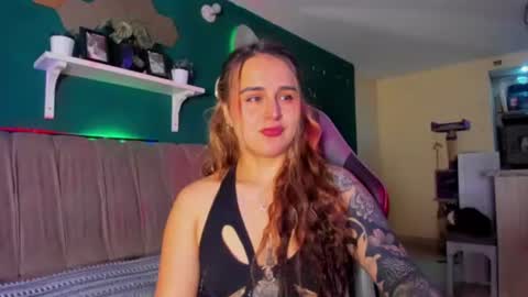 Snapshot of evy_orange1 chatting on 07/21/26, 12:57 EVY online show from 07/21/26, 12:57