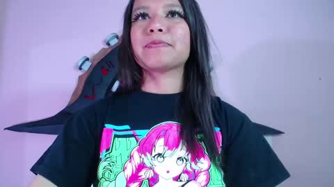 Snapshot of evybubbles_ chatting on 10/26/25, 12:05 Im Evy online show from 10/26/25, 12:05