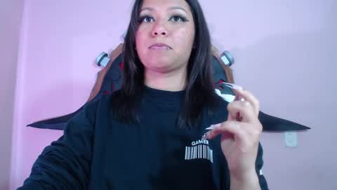 Snapshot of evybubbles_ chatting on 11/07/25, 02:39 Im Evy online show from 11/07/25, 02:39