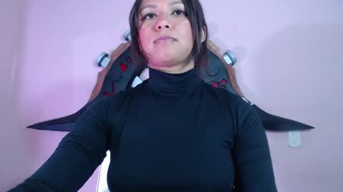 Snapshot of evybubbles_ chatting on 11/10/25, 02:27 Im Evy online show from 11/10/25, 02:27