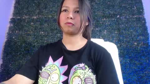 Im Evy online show from 04/24/26, 05:37