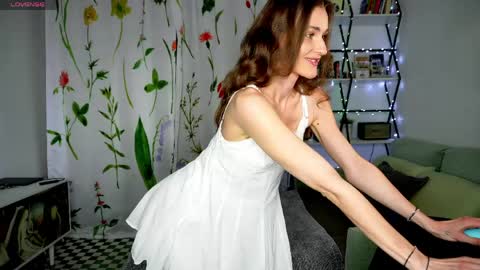 Mary online show from 06/01/26, 10:00