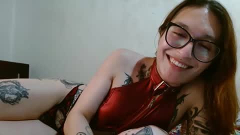 Snapshot of exolizzz66 chatting on 03/01/25, 09:04 Exolizz online show from 03/01/25, 09:04