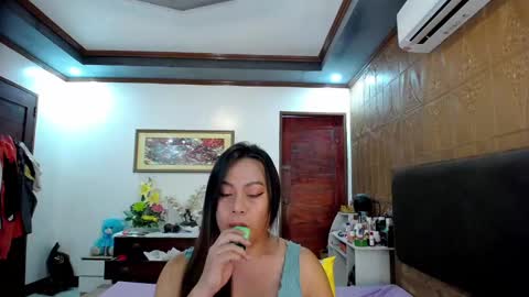 Snapshot of exotic_angel69 chatting on 03/09/25, 07:45 voloptous mommy angel online show from 03/09/25, 07:45