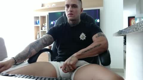 Snapshot of exotic_dude chatting on 02/06/25, 03:31 camilo online show from 02/06/25, 03:31