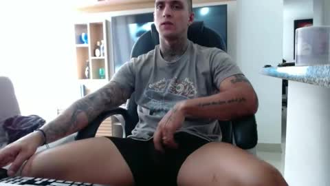 Snapshot of exotic_dude chatting on 03/12/25, 05:38 camilo online show from 03/12/25, 05:38