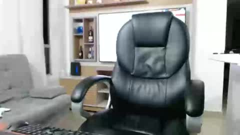 Snapshot of exotic_dude chatting on 01/15/26, 05:12 camilo online show from 01/15/26, 05:12