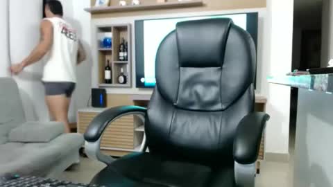 Snapshot of exotic_dude chatting on 02/21/26, 03:07 camilo online show from 02/21/26, 03:07