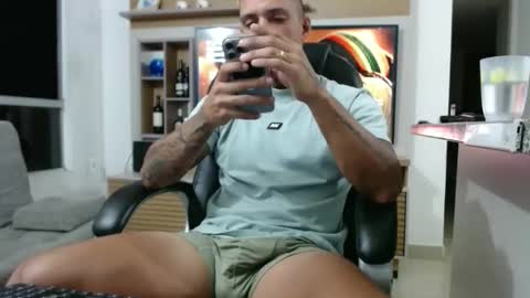 Snapshot of exotic_dude chatting on 03/18/26, 12:47 camilo online show from 03/18/26, 12:47