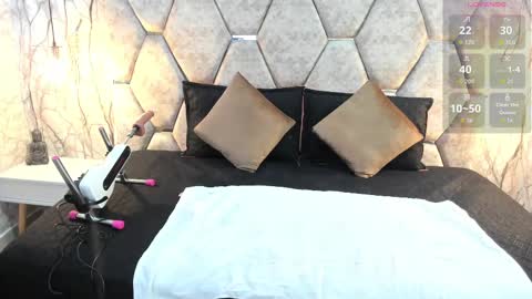 Snapshot of exotic_ebony_ chatting on 09/13/25, 08:08 Alison online show from 09/13/25, 08:08