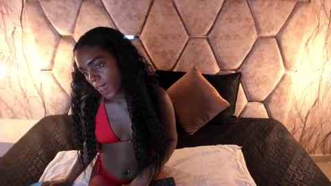 Snapshot of exotic_ebony_ chatting on 10/06/25, 07:11 Alison online show from 10/06/25, 07:11