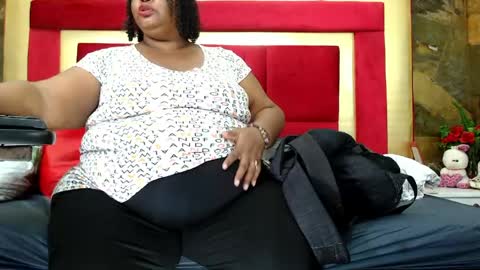Snapshot of exoticbigmandx chatting on 04/25/26, 02:47 Mandy online show from 04/25/26, 02:47