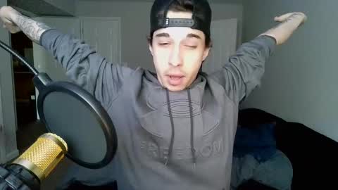 Snapshot of exoticnights chatting on 01/15/25, 08:48 exoticnights online show from 01/15/25, 08:48