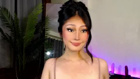 Snapshot of expensive_candyx chatting on 12/17/24, 12:11 Candy online show from 12/17/24, 12:11